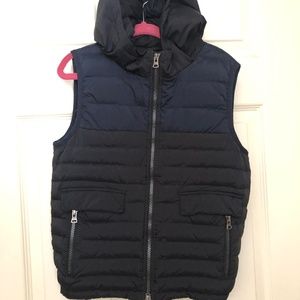 BOYS DOWN VESTS BUNDLE SIZE SMALL 7/8